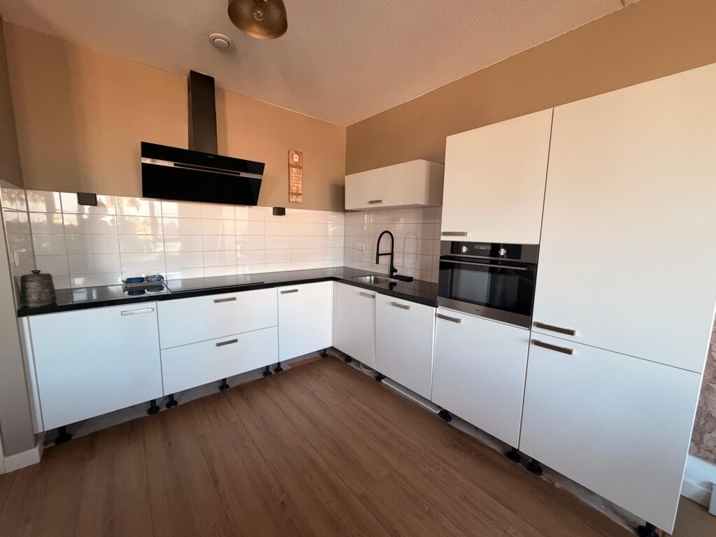 Gewrapte keuken in Alkmaar 12 before 1